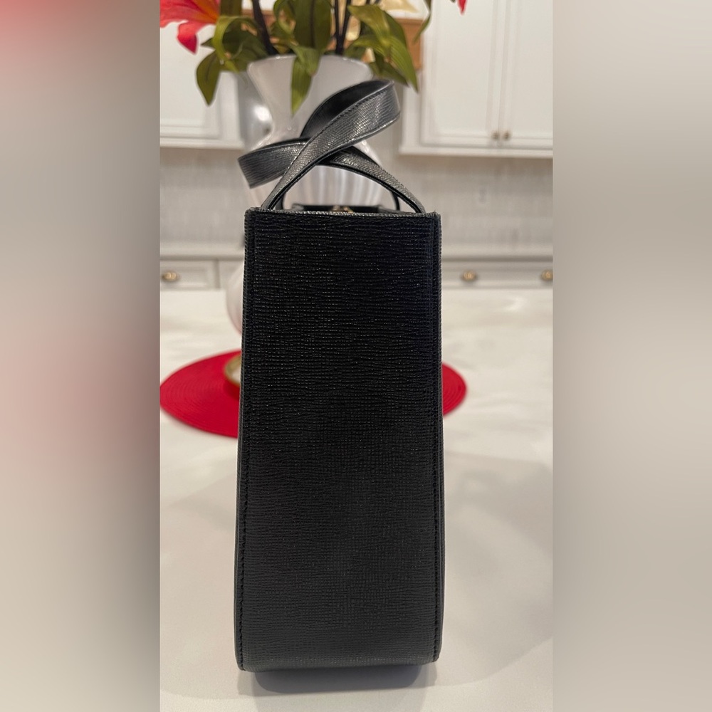 Title: Black MCM Leather Handbag - Picture 5 of 10